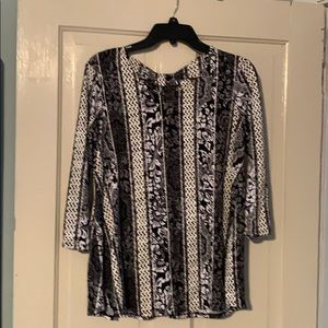 Black/White 3/4 sleeve top